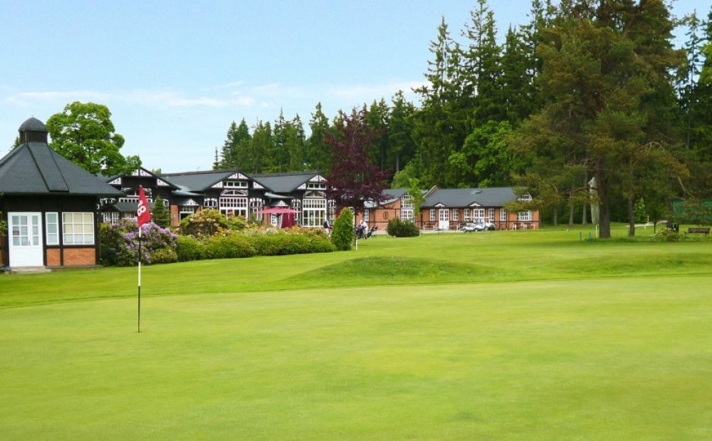 Travel the Czech Republic with golf!